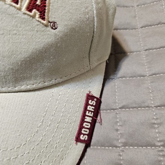 Oklahoma Sooners Baseball Cap - Picture 4 of 4